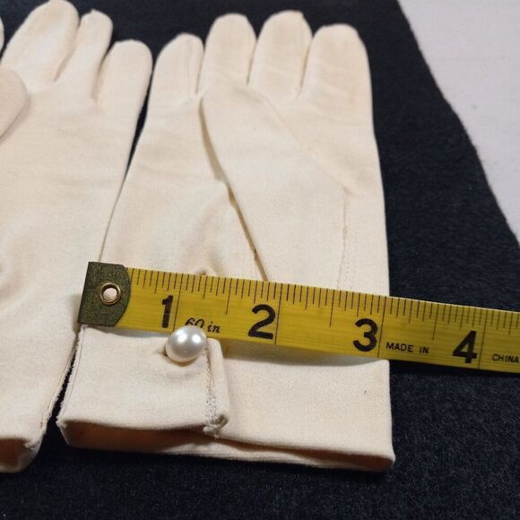 Vintage Aris Cotton 7 1/2 Kid Gloves Pearl button Rolled stitched Hem at wrist - Picture 3 of 6